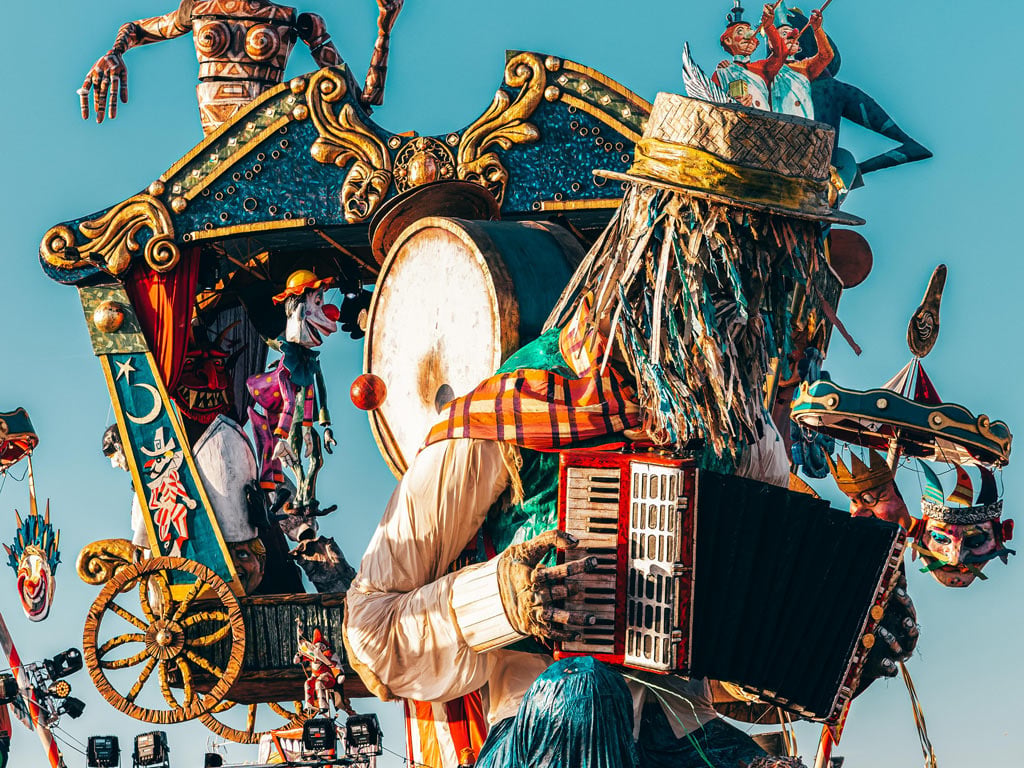 gallery/1024-carnevale-viareggio-gallery.jpg