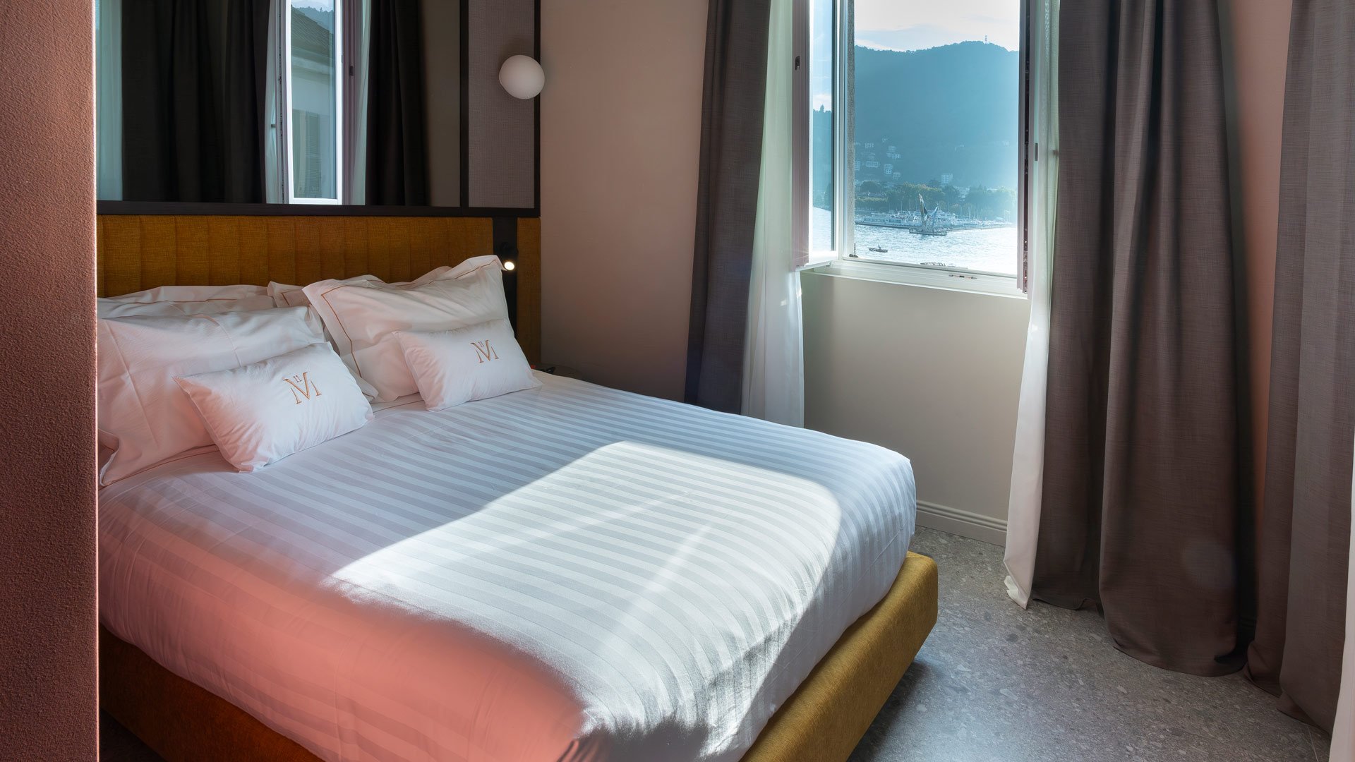 Junior Suite Prestige Lake View1