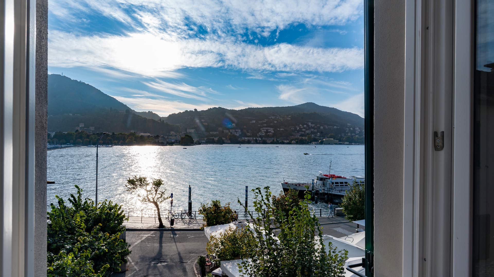 Junior Suite Prestige Lake View3