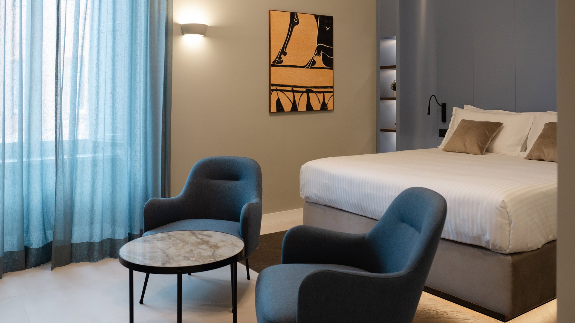 Rooms & Suites13