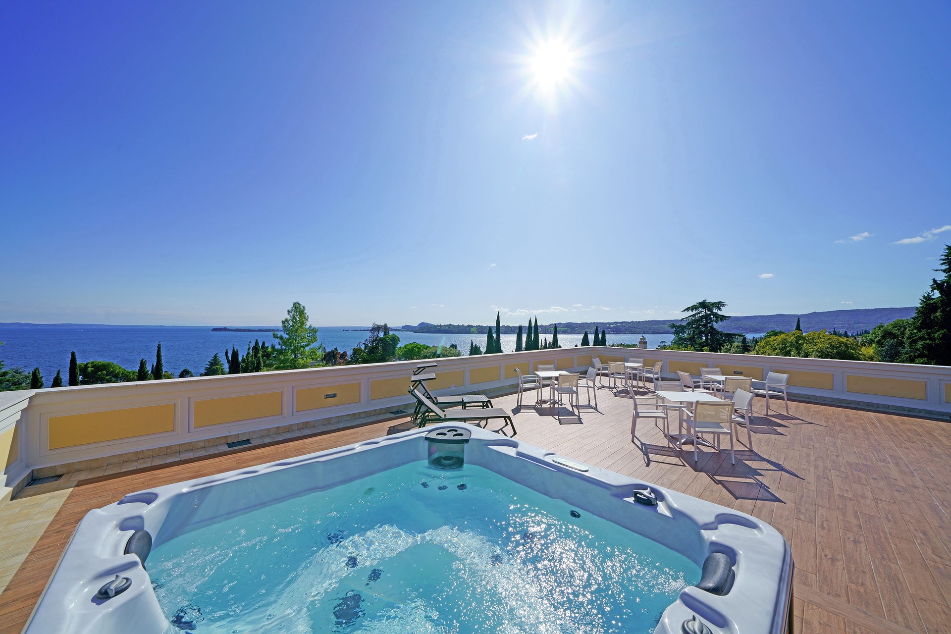 Experience unmatched comfort and relaxation at Hotel Villa Sofia, Lake Garda hotel with pool6