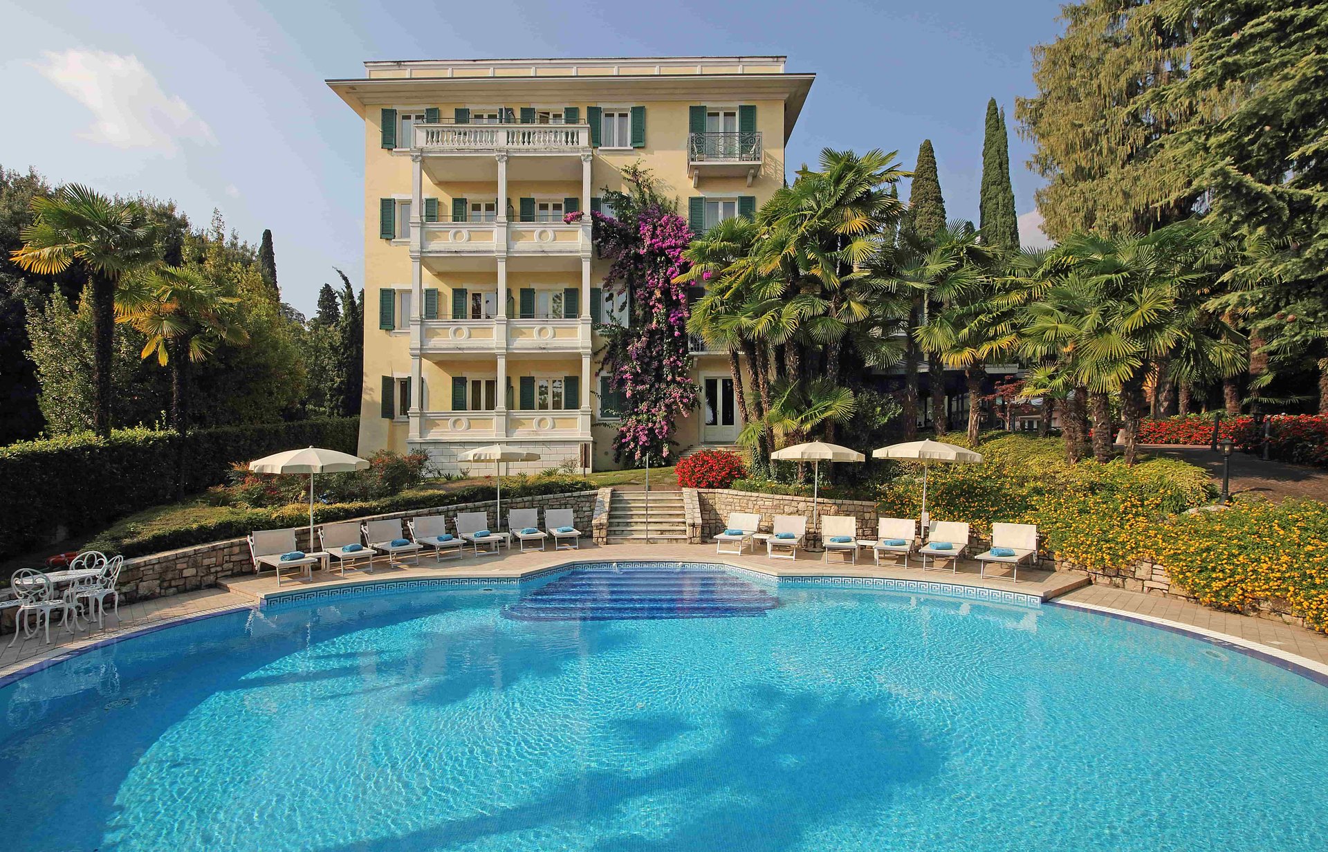 Experience unmatched elegance at Hotel Villa Sofia in Gardone Riviera4