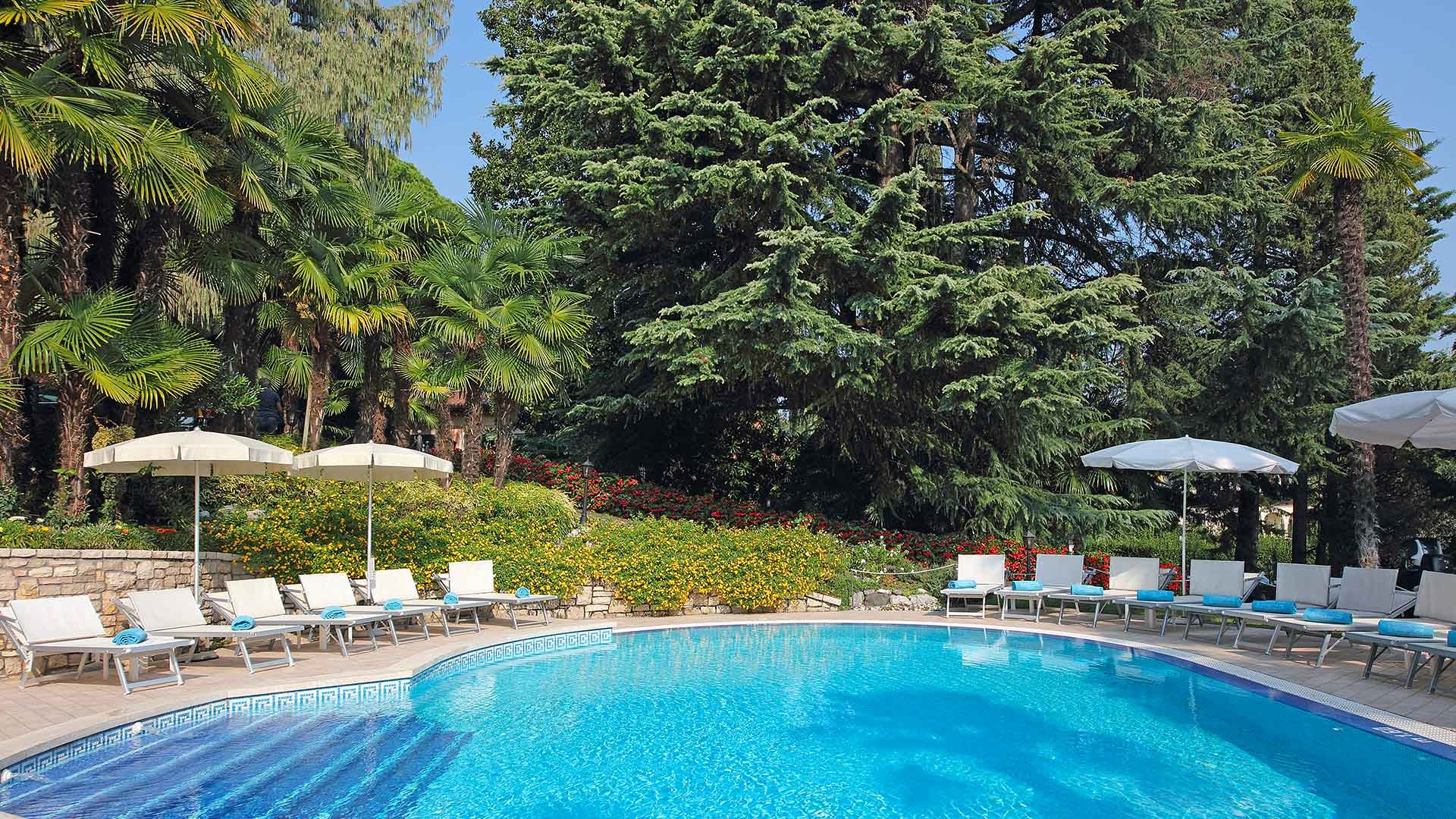Swimming pool3