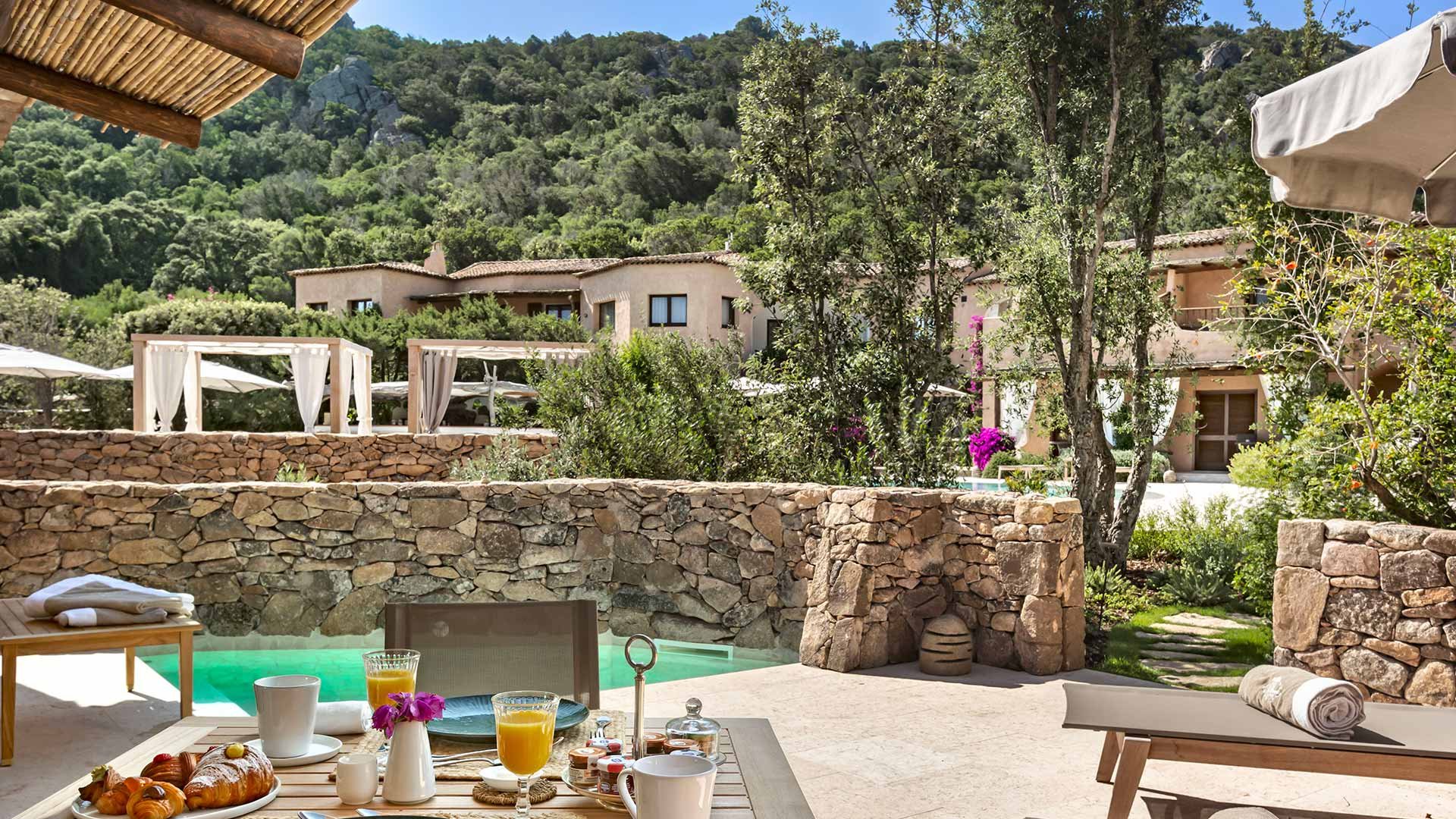 Prestige with private pool3