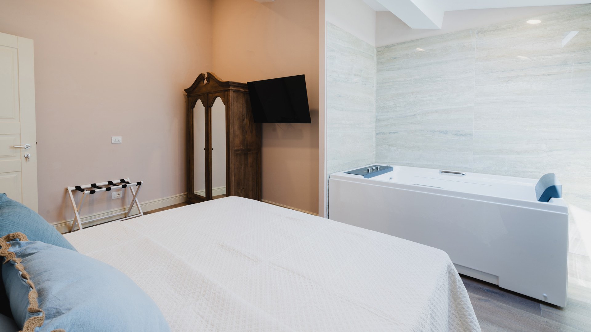 Jacuzzi Suite – Foresteria 3 Jacuzzi Suite – Foresteria 3