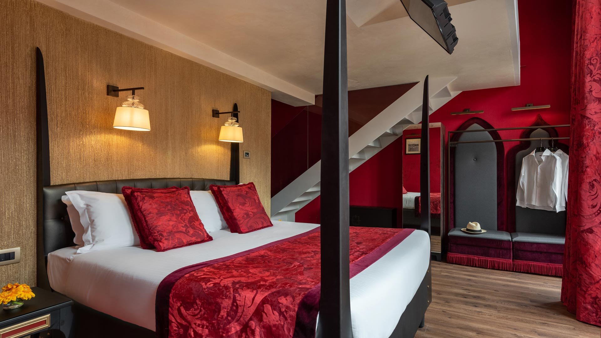 Suite Duplex Luna de Miel con Jacuzzi y Vista al Canal18 Suite Duplex Luna de Miel con Jacuzzi y Vista al Canal18