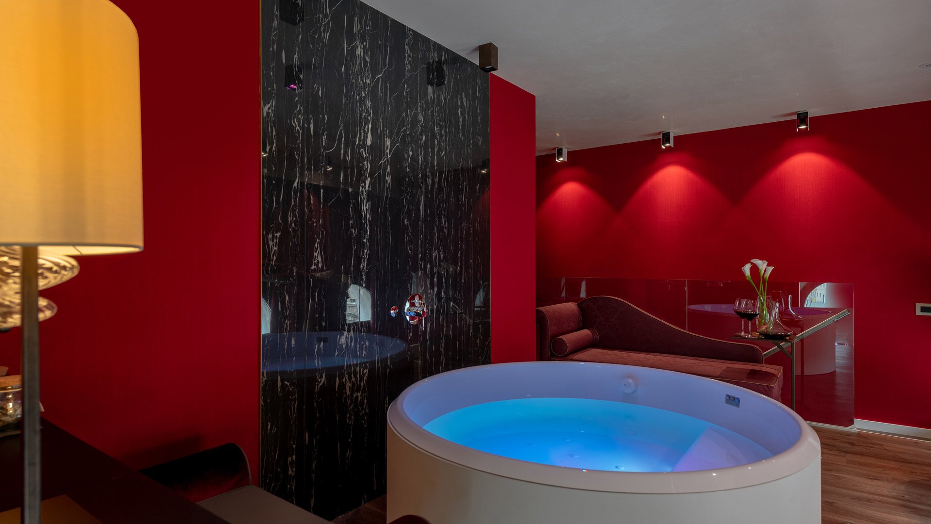 Suite Duplex Luna de Miel con Jacuzzi y Vista al Canal17 Suite Duplex Luna de Miel con Jacuzzi y Vista al Canal17