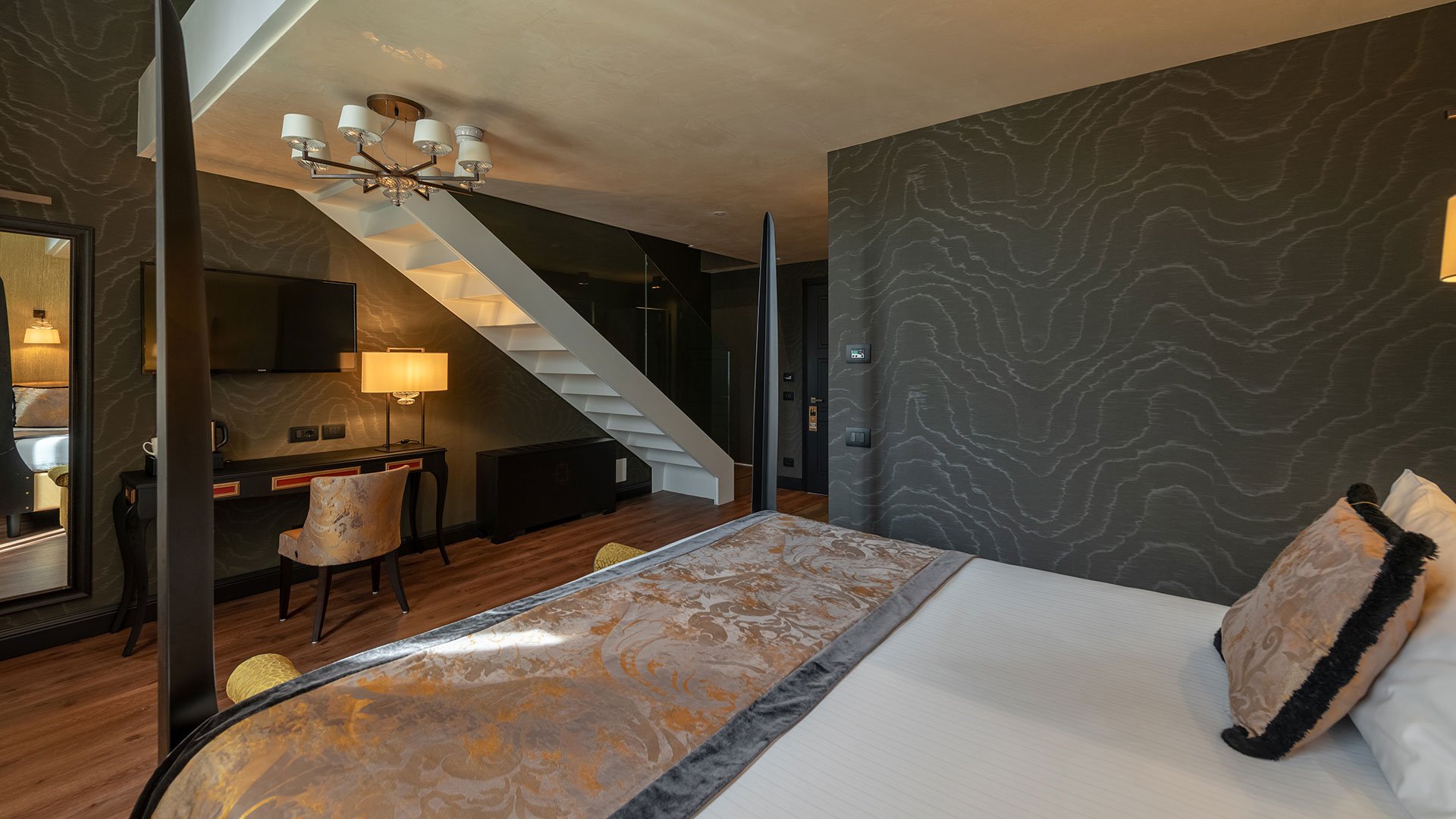 Honeymoon Duplex Suite mit Whirlpool16 Honeymoon Duplex Suite mit Whirlpool16