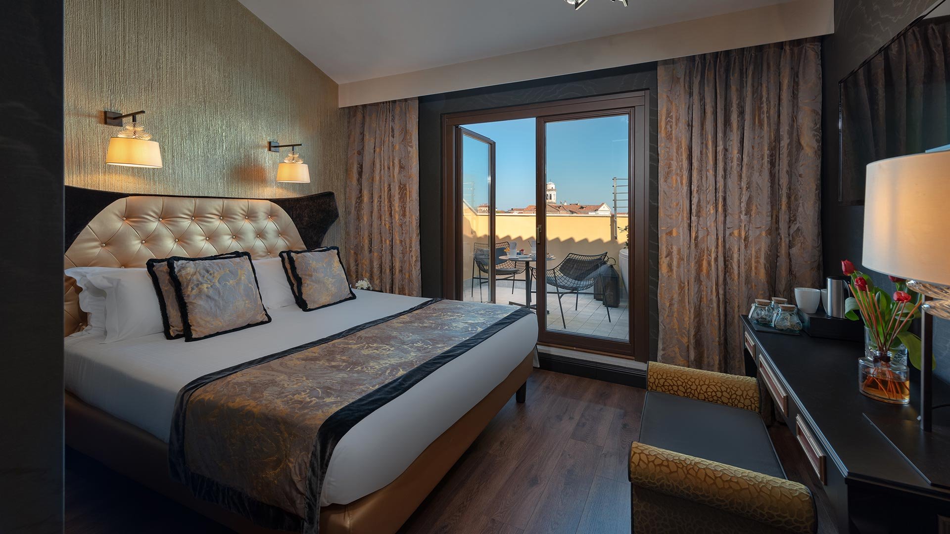 Panorama Doppelzimmer mit private Terrasse und Aussenwhirlpool16 Panorama Doppelzimmer mit private Terrasse und Aussenwhirlpool16