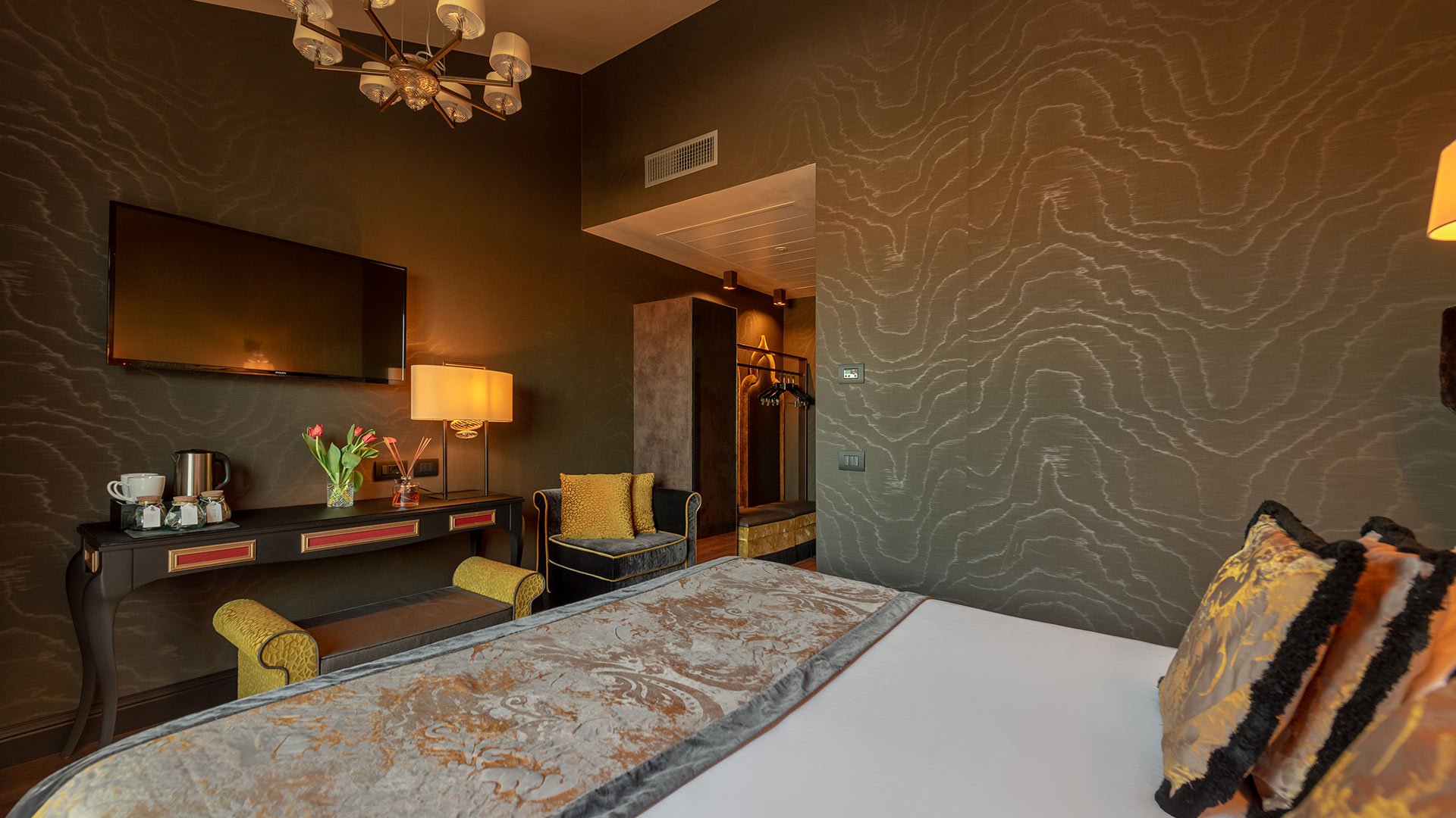 Panorama Doppelzimmer mit private Terrasse und Aussenwhirlpool17 Panorama Doppelzimmer mit private Terrasse und Aussenwhirlpool17