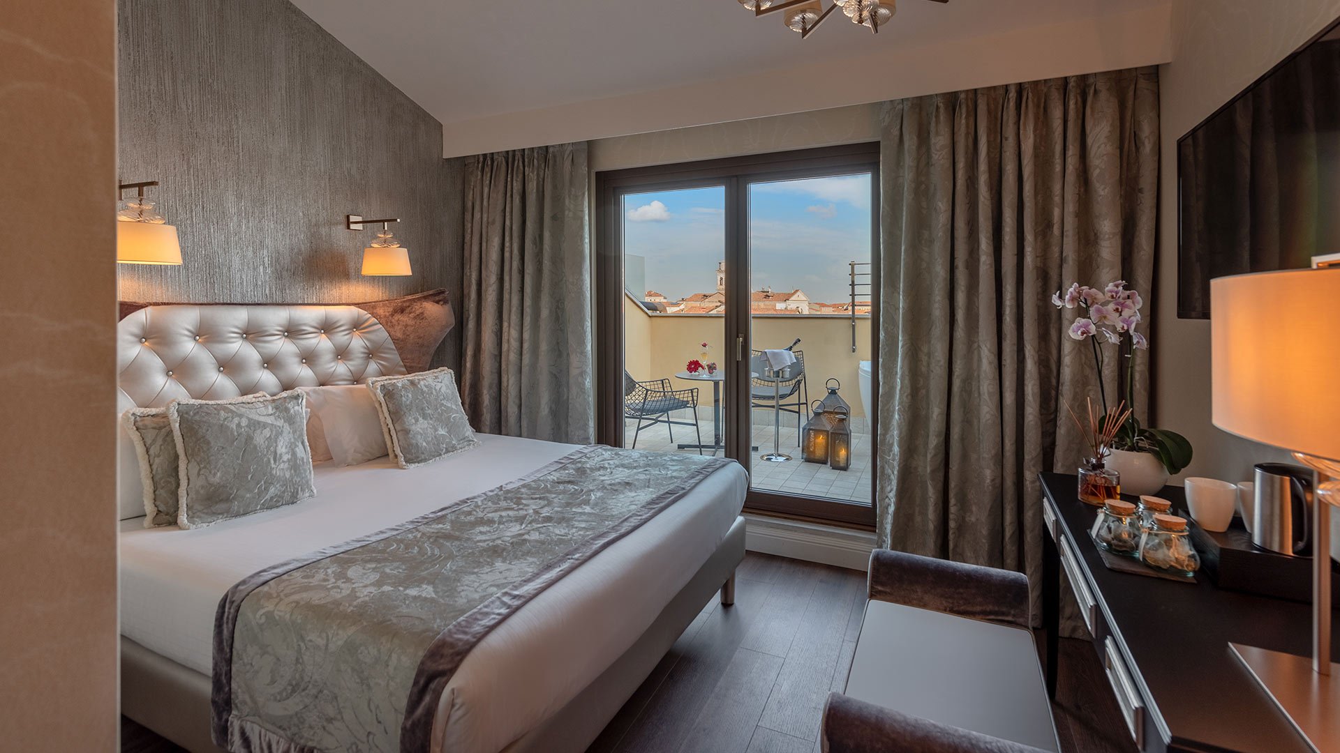 Panorama Doppelzimmer mit private Terrasse und Aussenwhirlpool18 Panorama Doppelzimmer mit private Terrasse und Aussenwhirlpool18