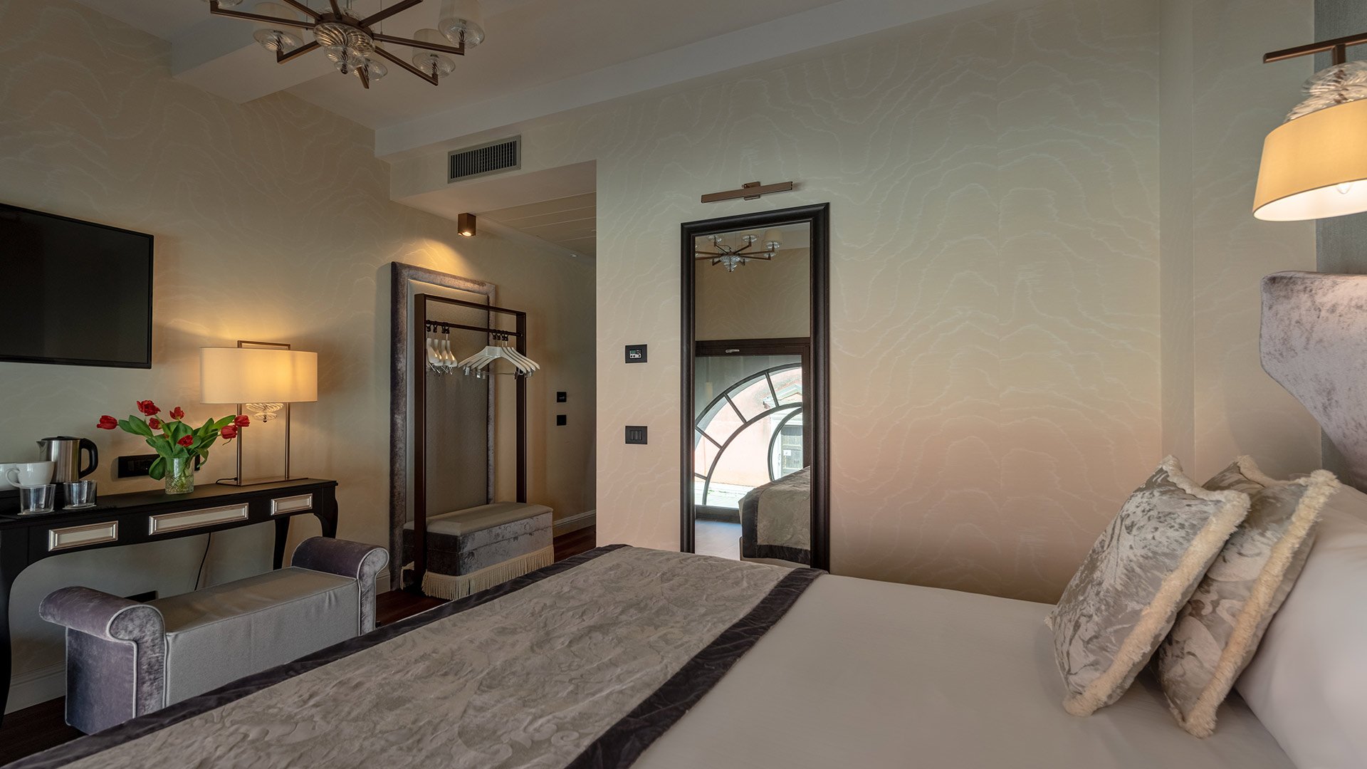 Superior Doppelzimmer mit Kanalblick13 Superior Doppelzimmer mit Kanalblick13