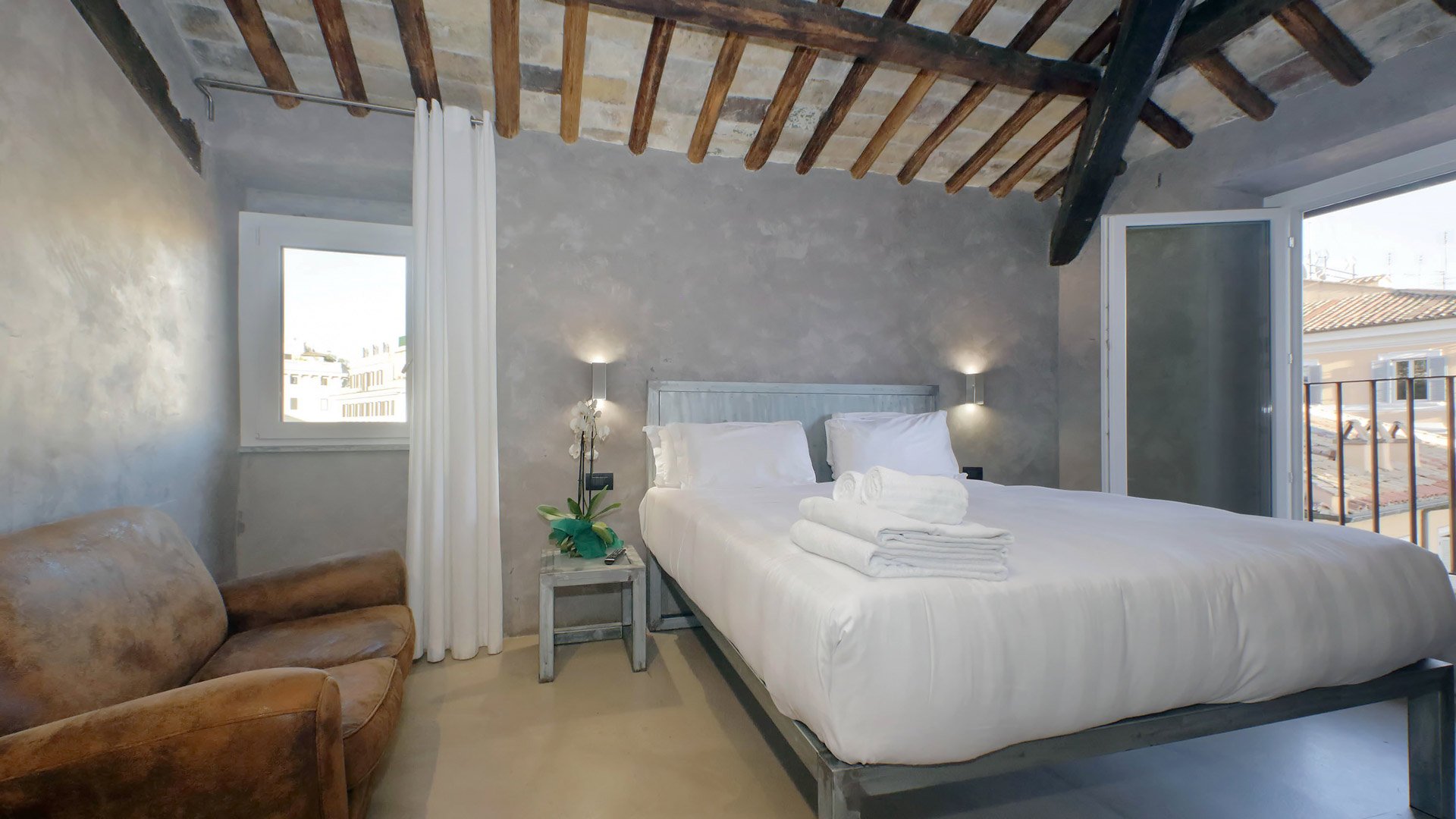 Independent Suites with View5