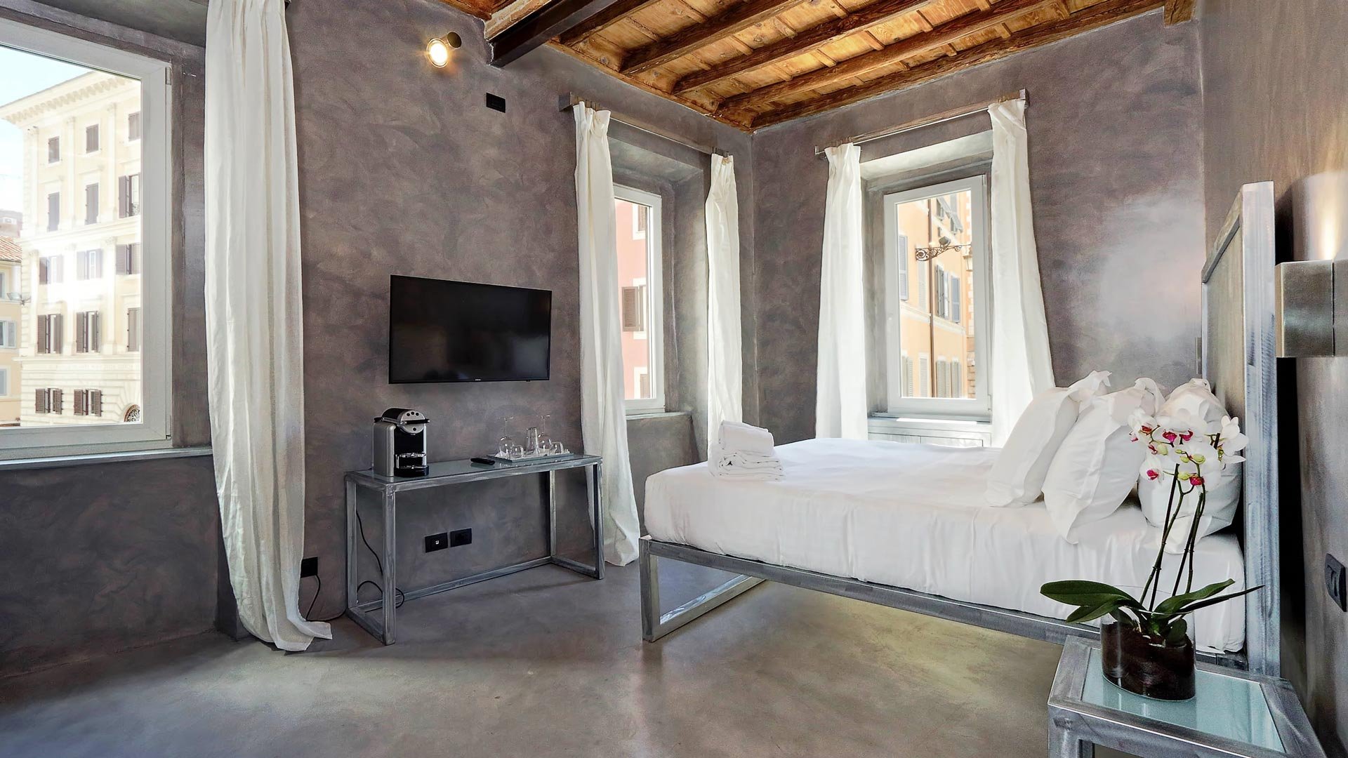 Independent Suites with View6