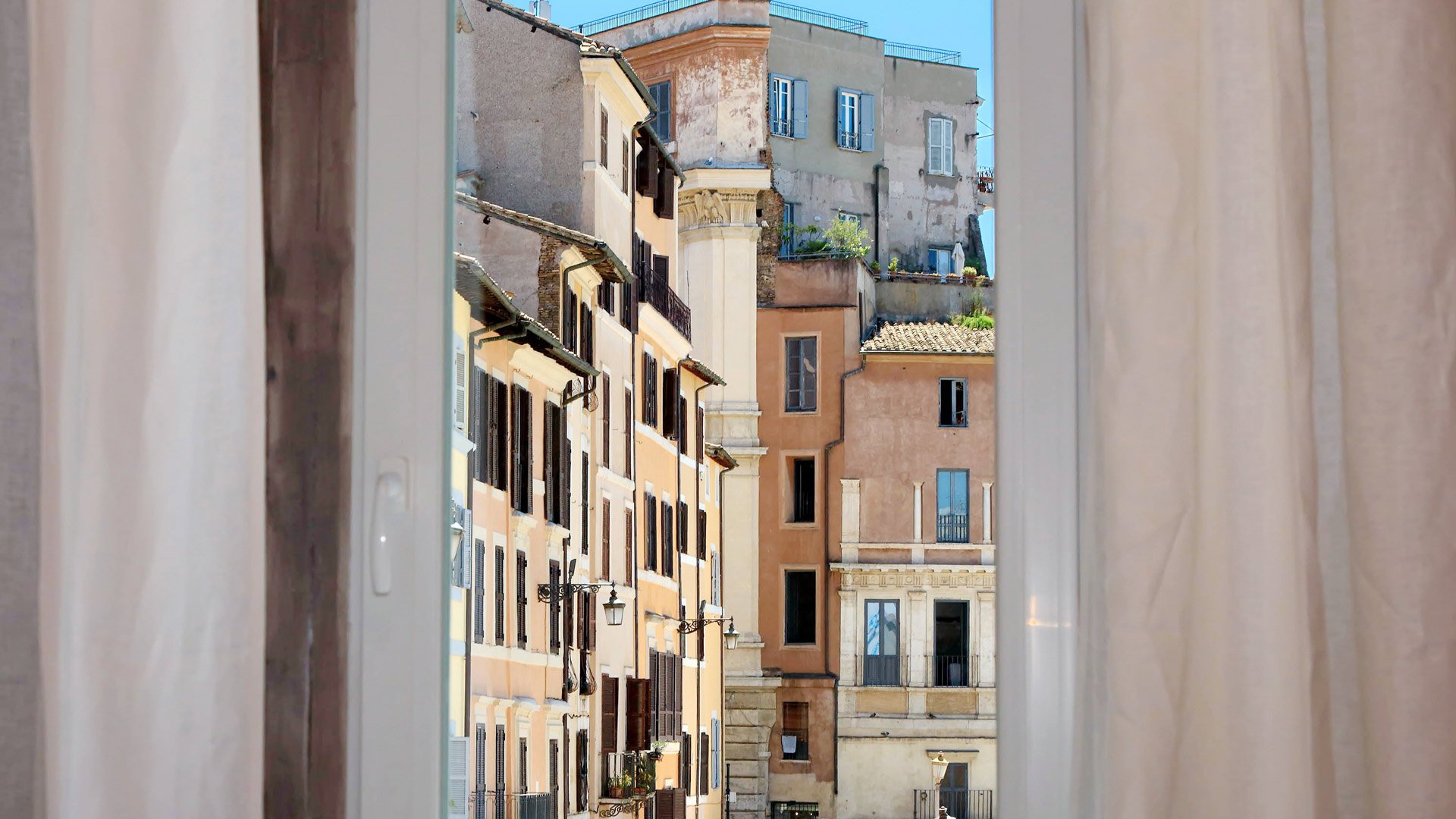 Independent Suites with View7