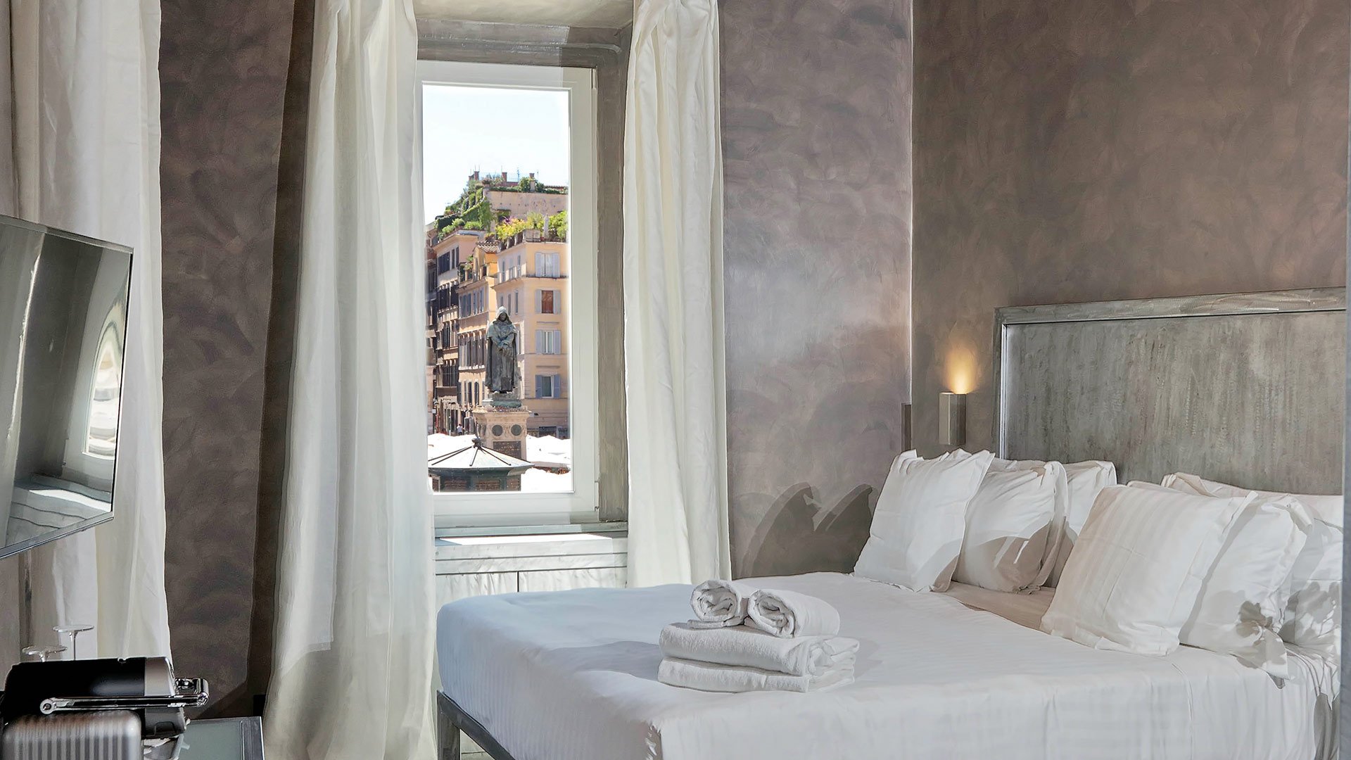 MAMA'S HOME ROME 3 MAMA'S HOME ROME 3