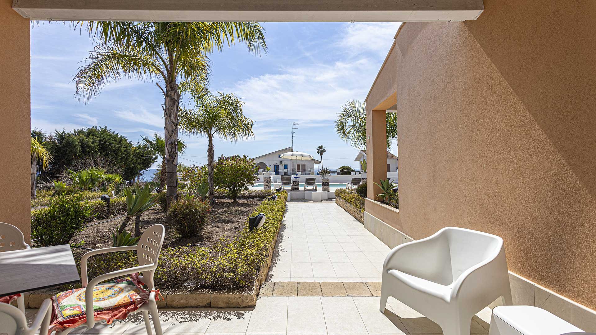 Small luxury apartments con piscina e vista mare6