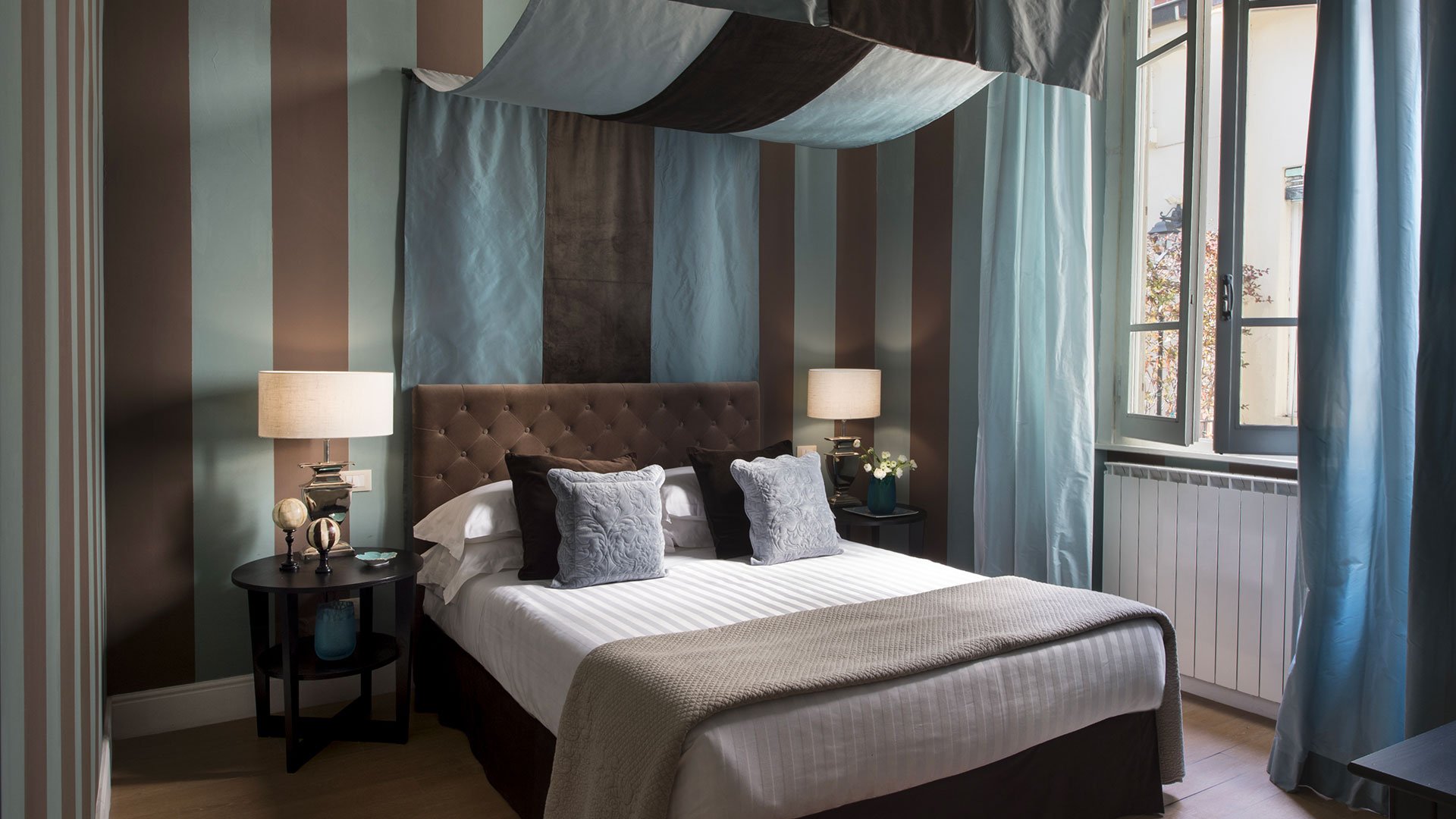 Deluxe Suite1