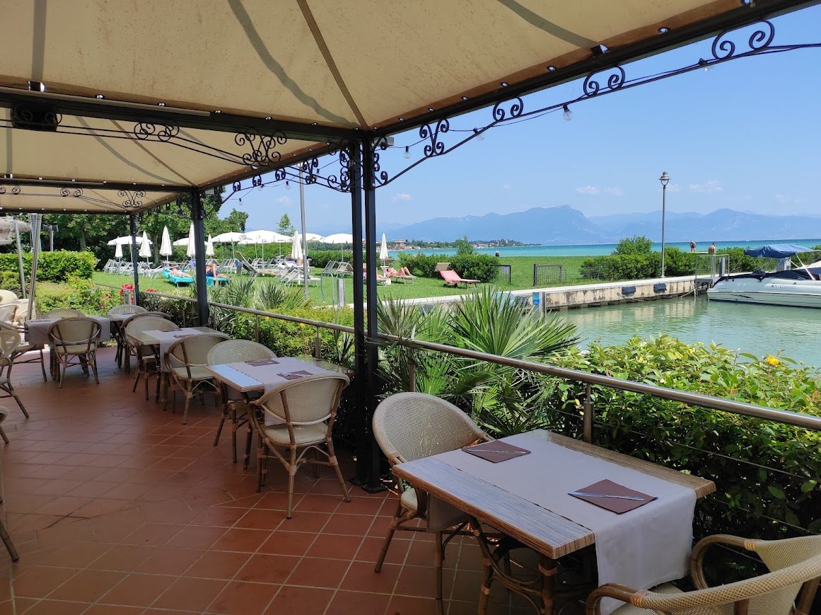 Restaurant14