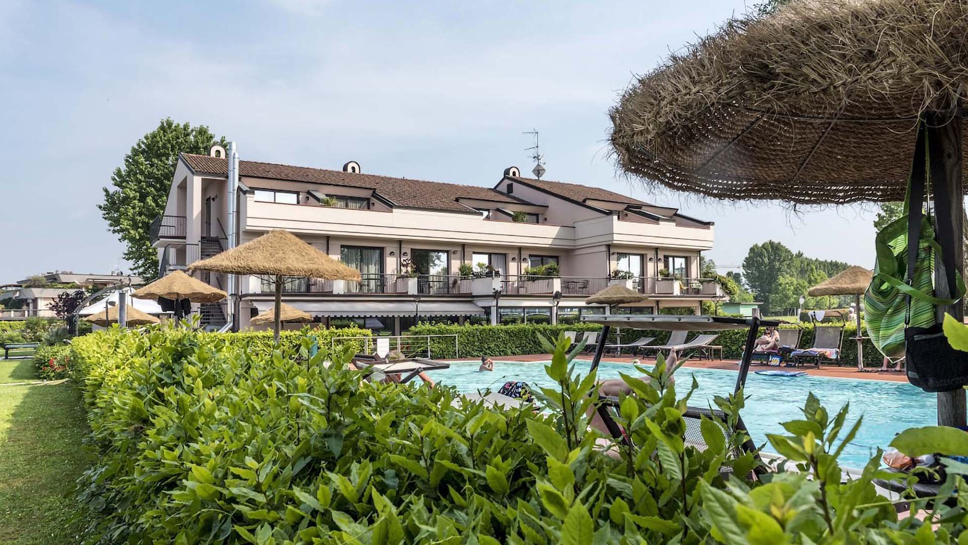 Yachting Hotel Mistral1