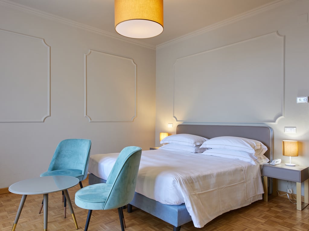 Rooms & Suites16 Rooms & Suites16