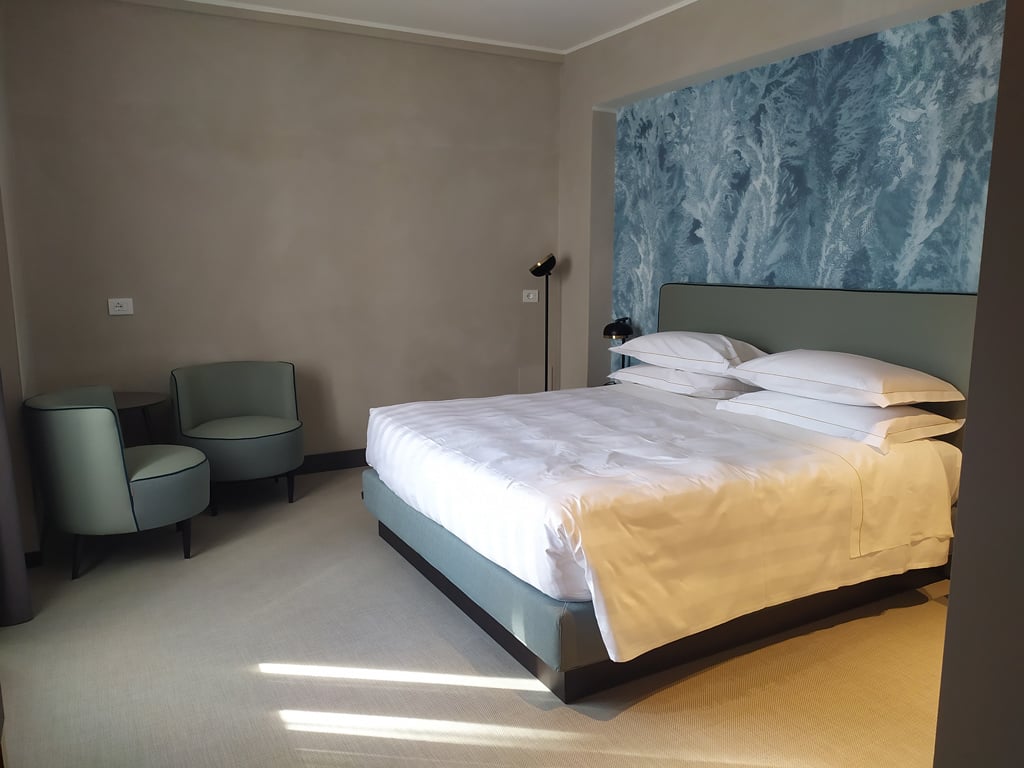 Rooms & Suites14 Rooms & Suites14
