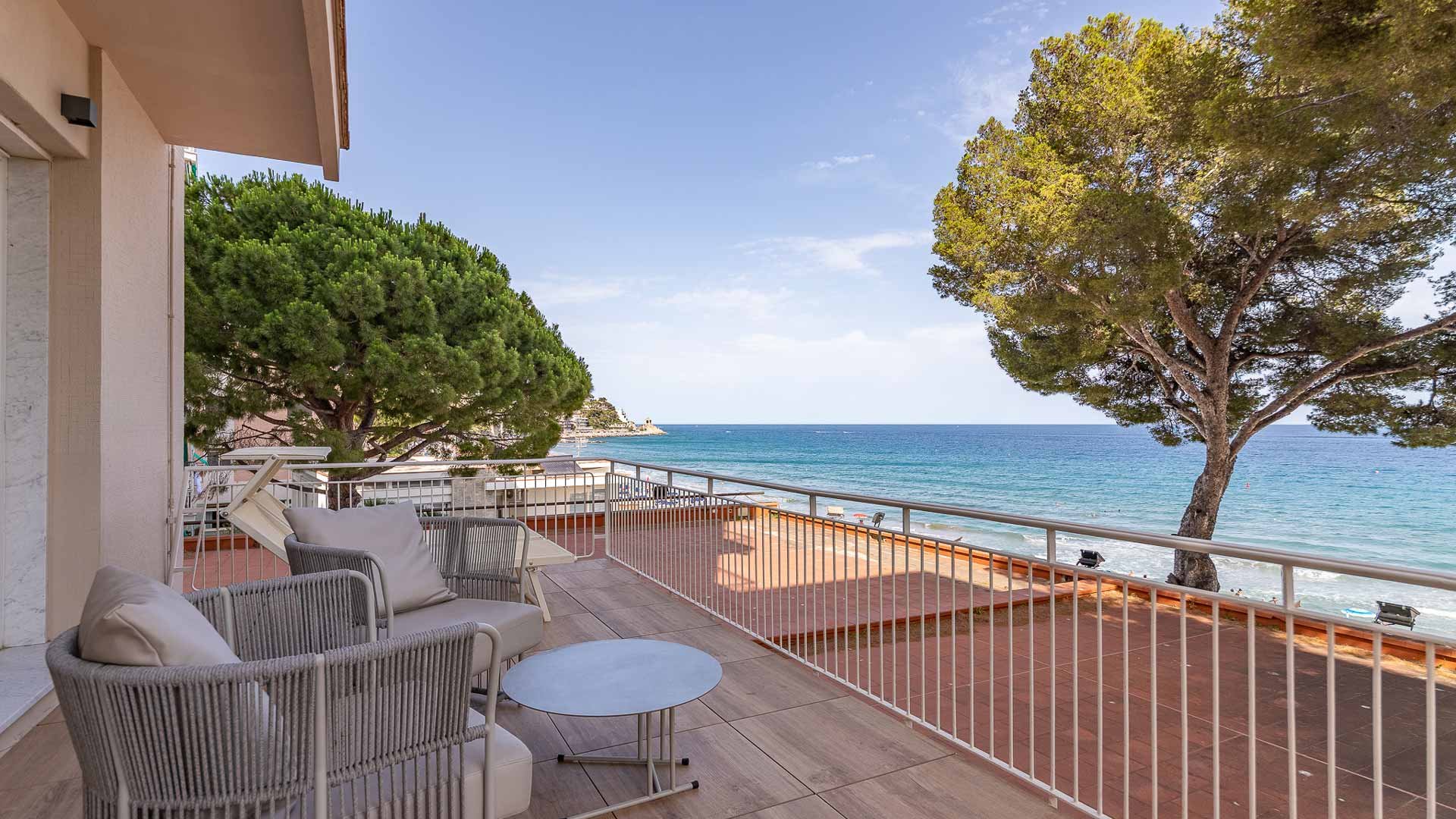 Discover elegance and comfort at Diana Grand Hotel7