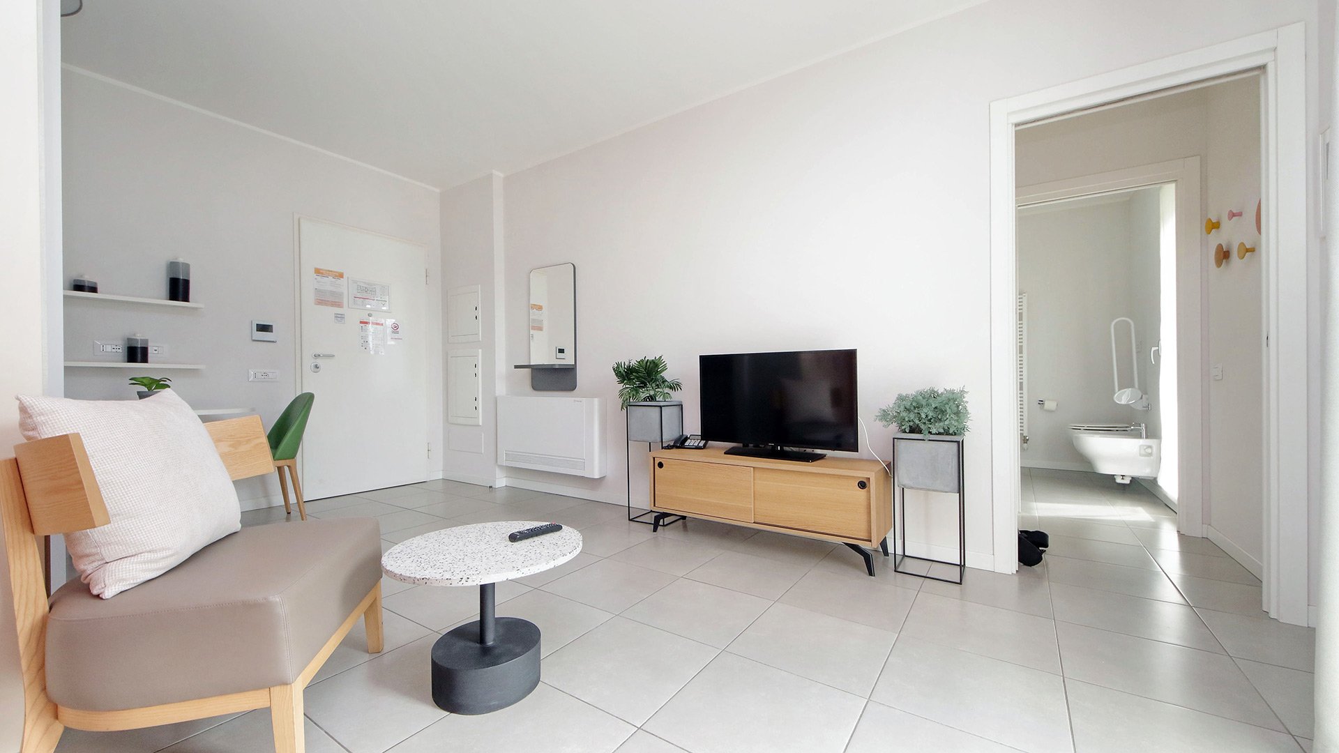 Classic Studio Apartment4