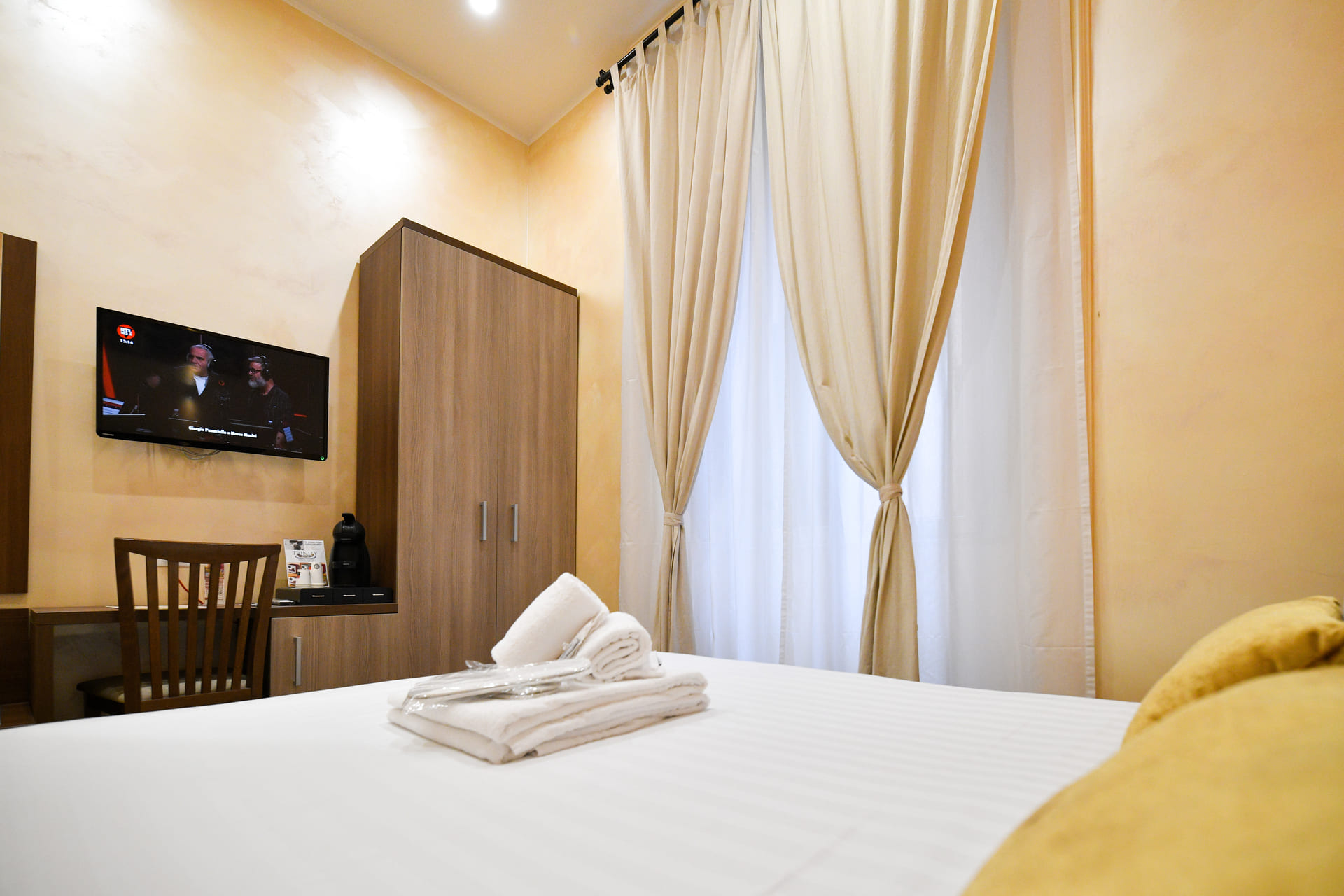 Classic Double Room2