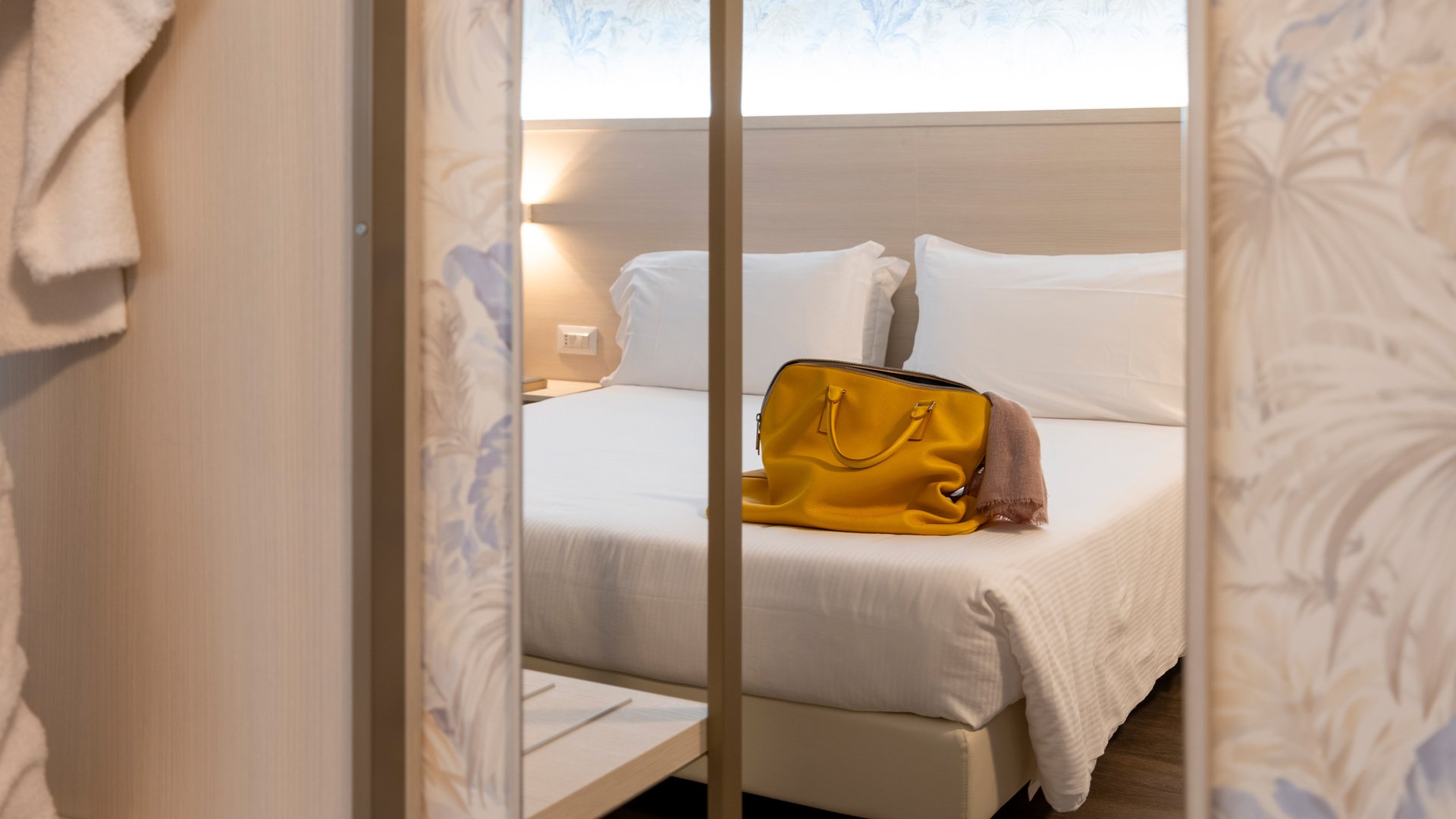 Embassy Park Hotel 5