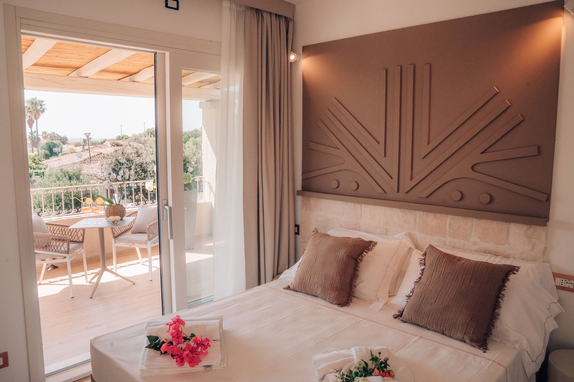 Deluxe Room1