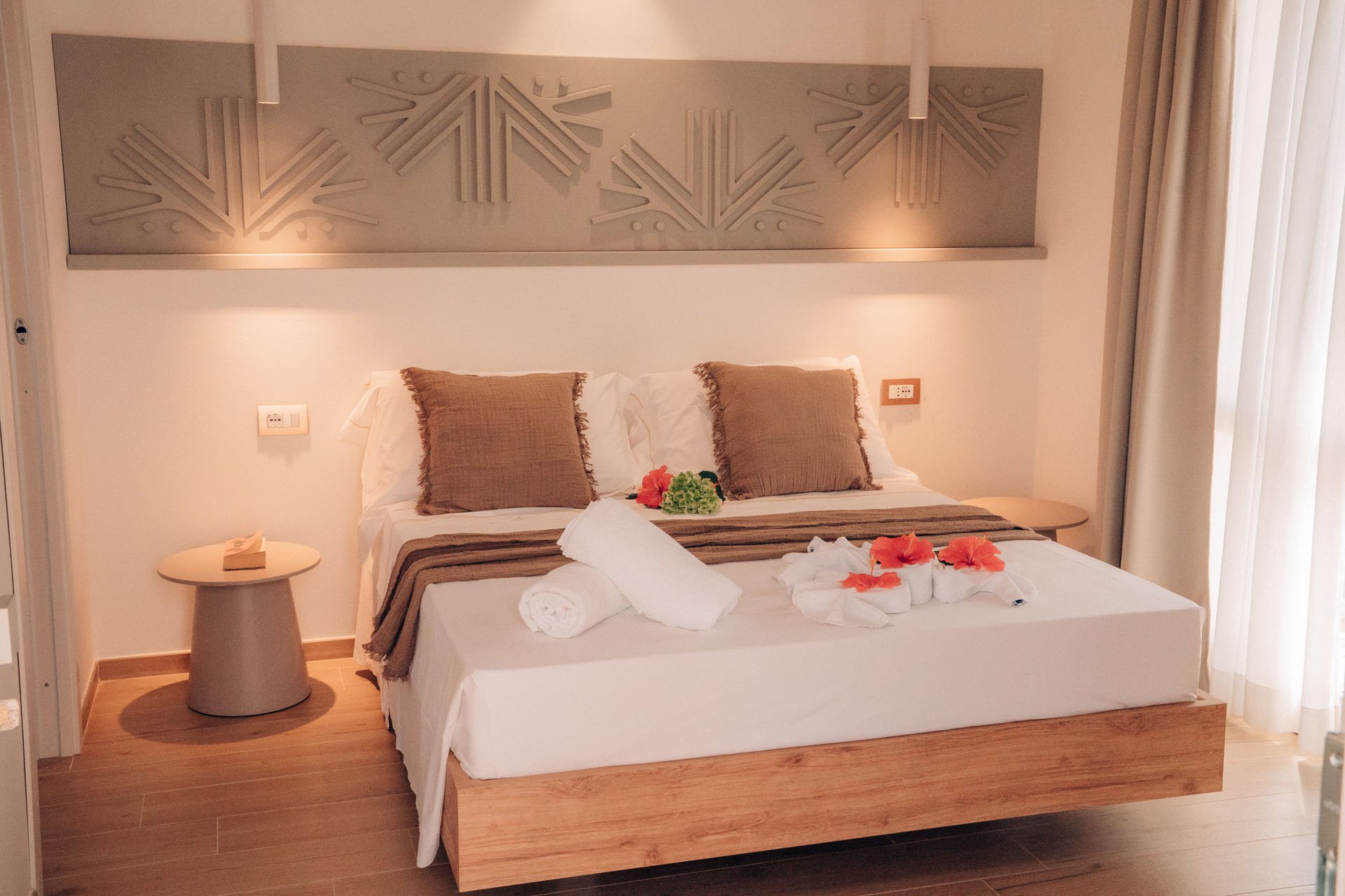 Rooms5