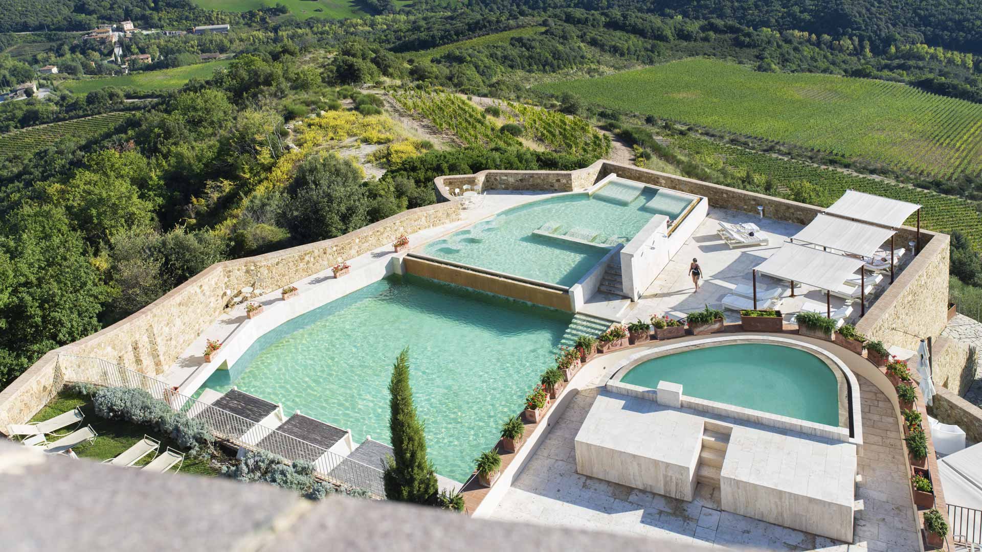 Castle for stay in Tuscany8