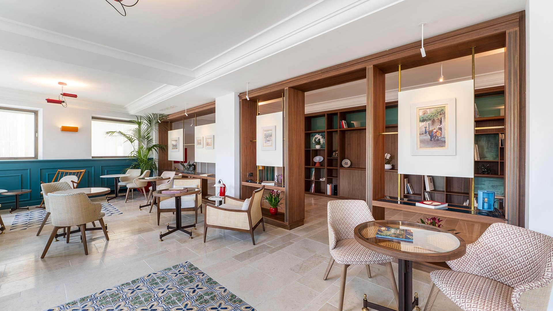 Gallery 358