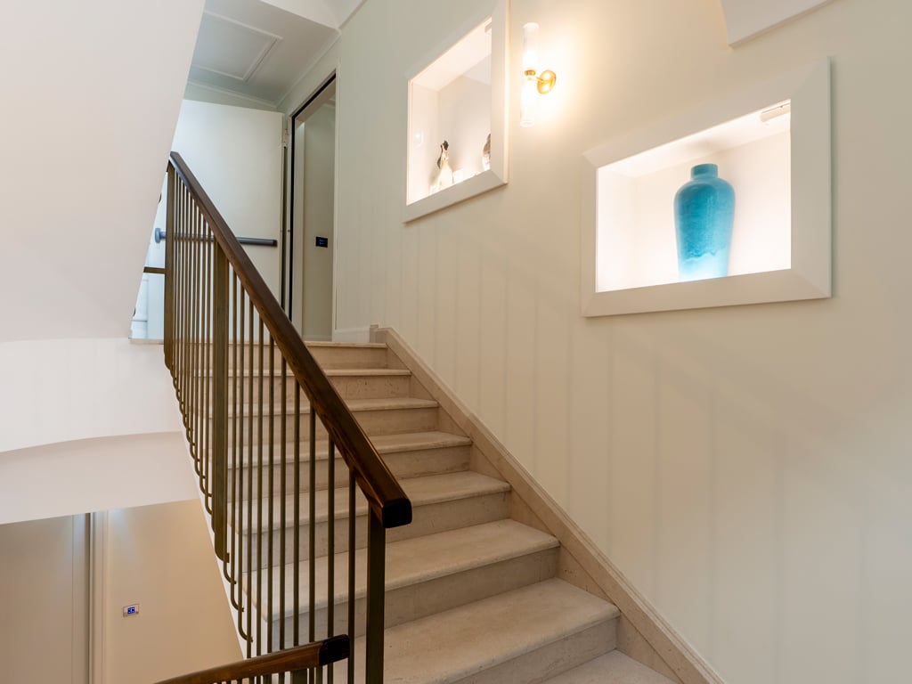 Gallery 275