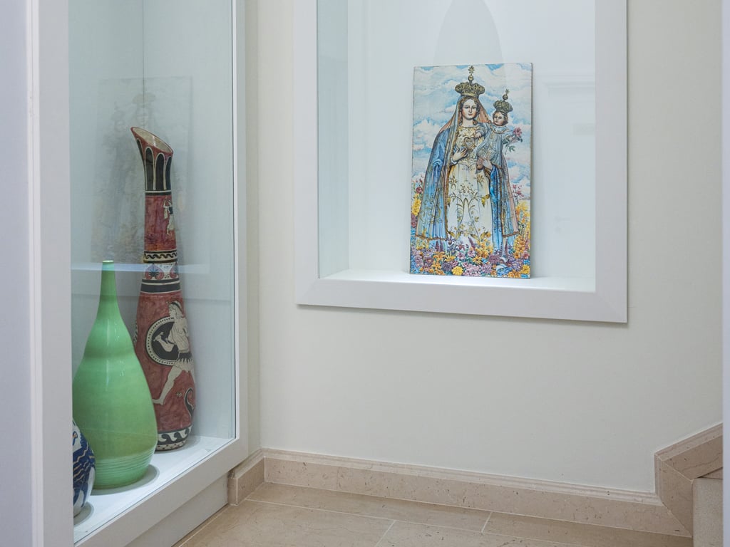 Gallery 323