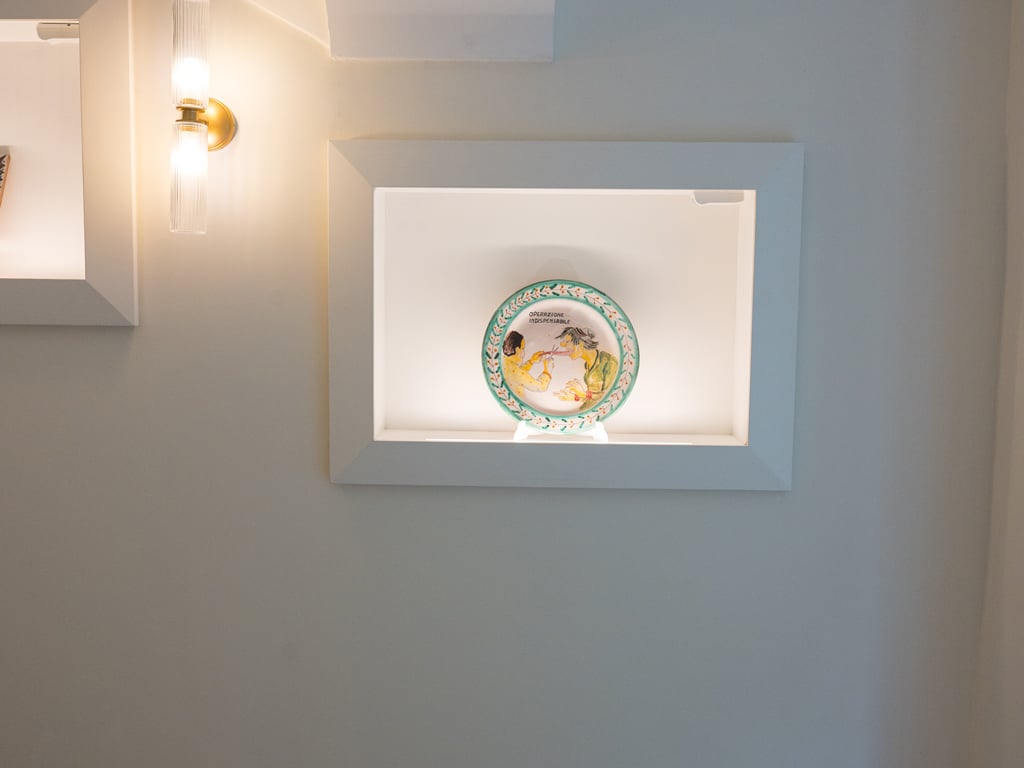 Gallery 325