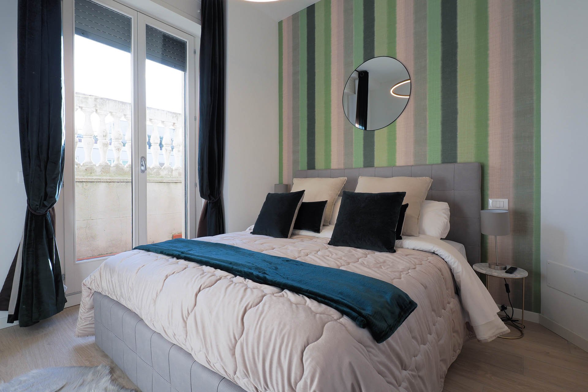 Gallery 371