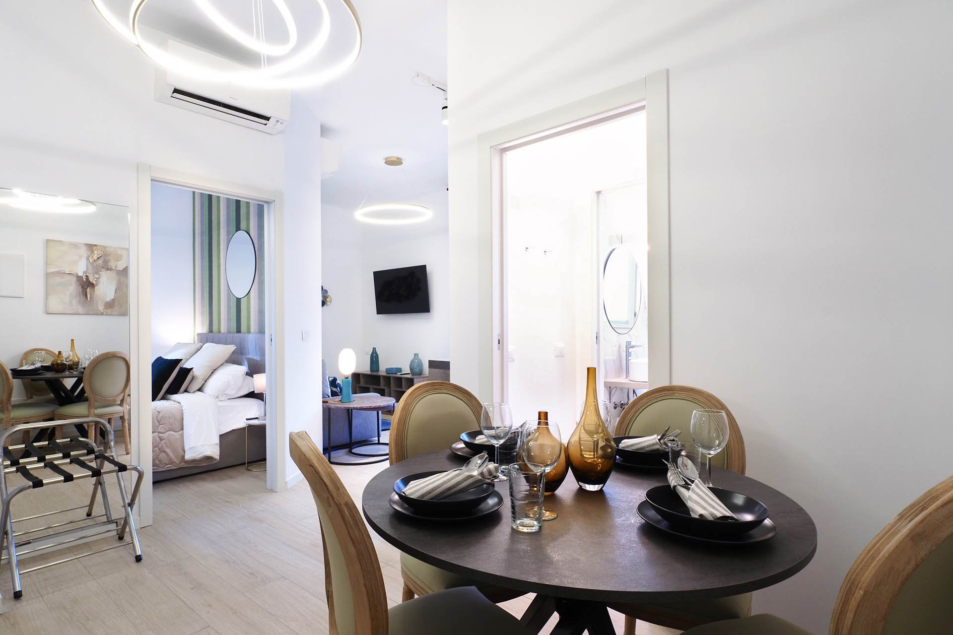 Gallery 376