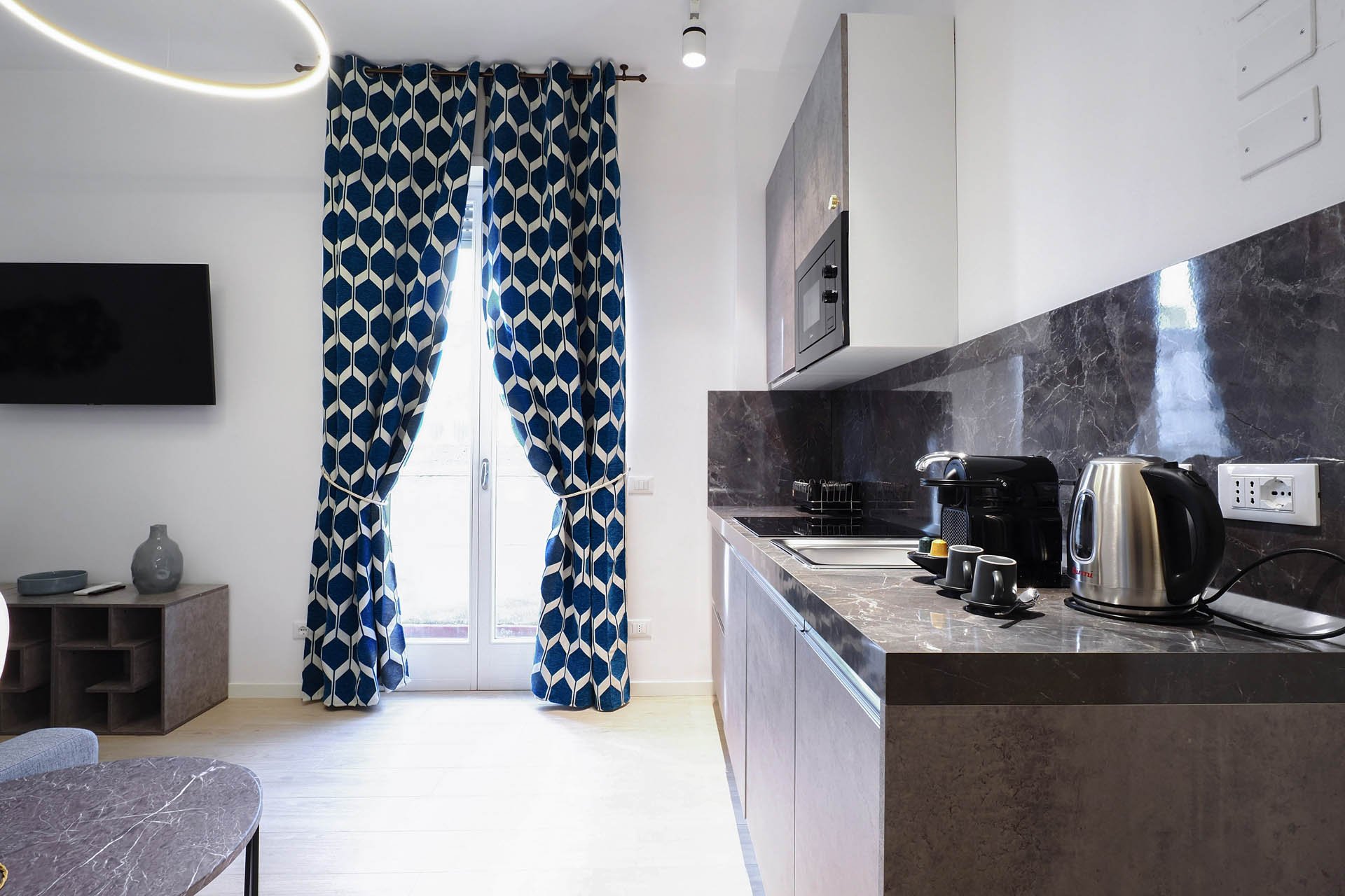 Gallery 379