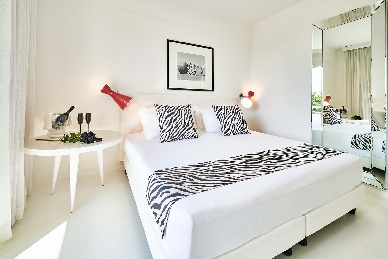 Rooms16