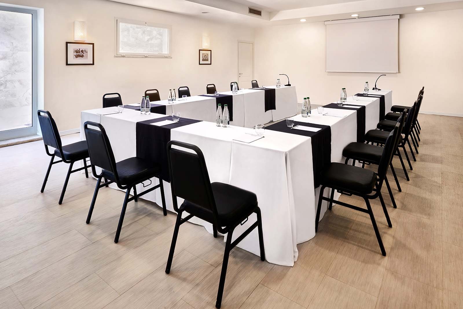 Sala Meeting9