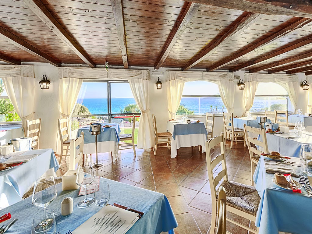 Restaurants & Bars