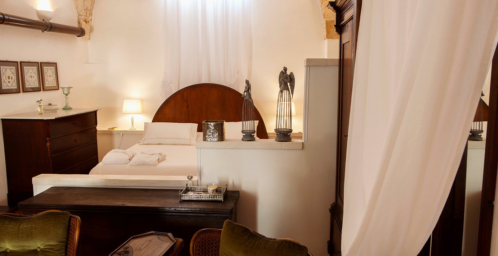 Rooms4