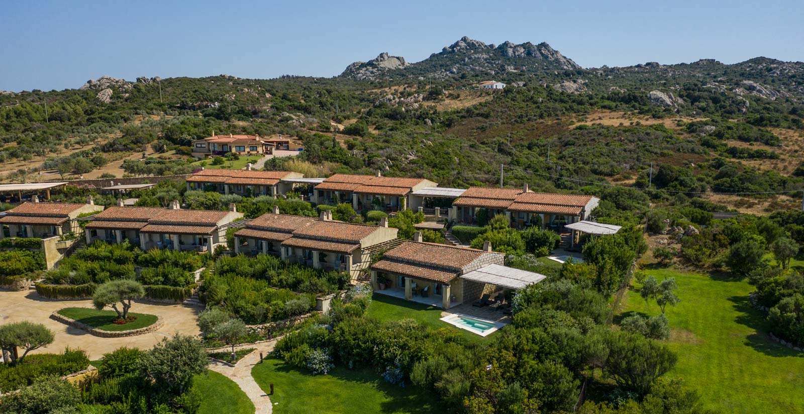 Hôtel de luxe avec villas avec vue sur l'archipel de La Maddalena5 Hôtel de luxe avec villas avec vue sur l'archipel de La Maddalena5