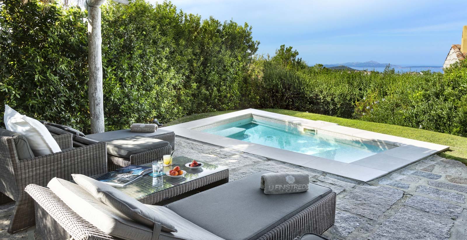 Pool suites1 Pool suites1