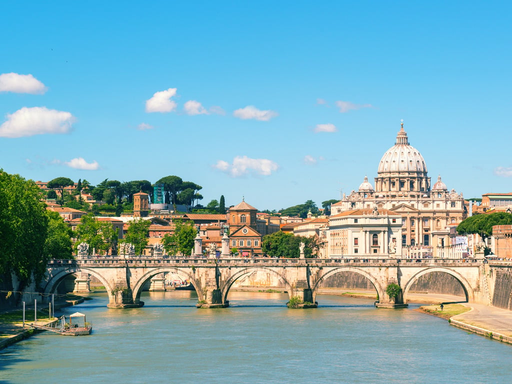 Roma-San-Piertro-Tevere.jpg