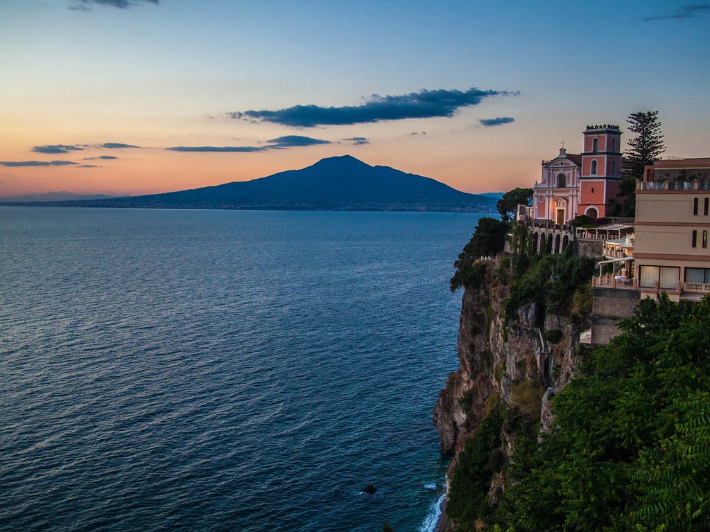 amalfi-coast-3010399_1920.jpg