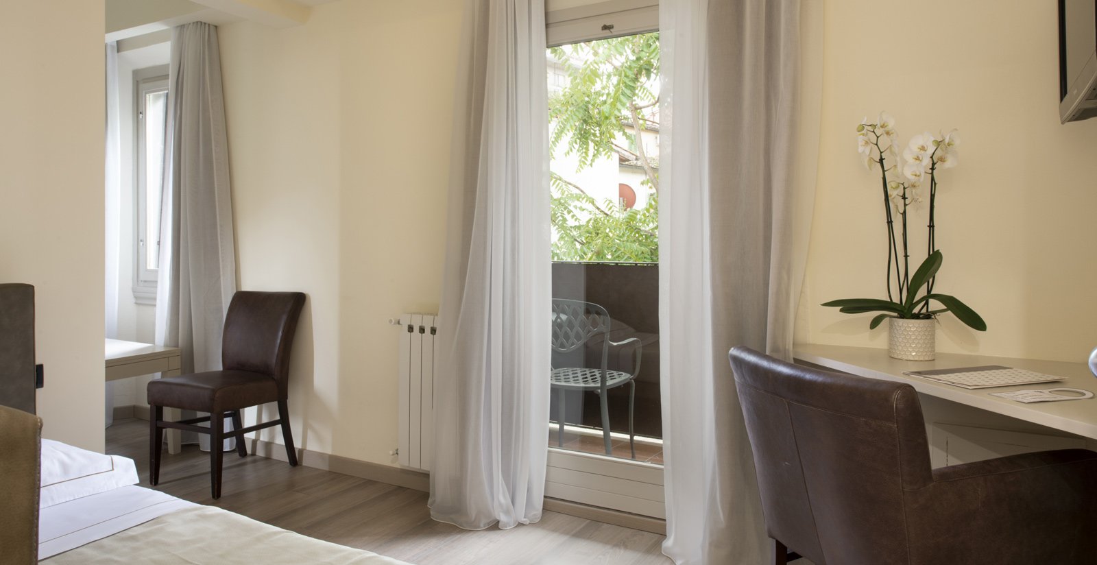 Camere8