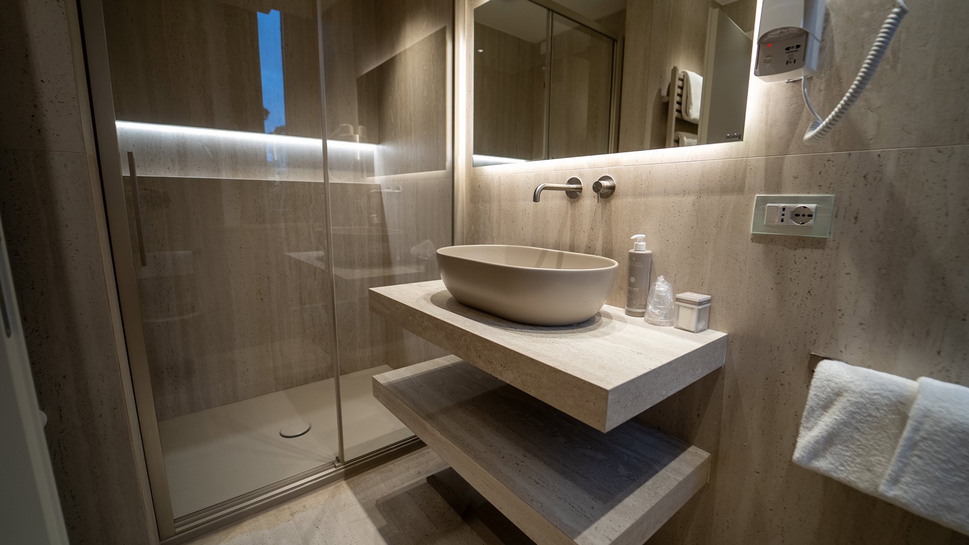 Relax Suite with Sauna8 Relax Suite with Sauna8